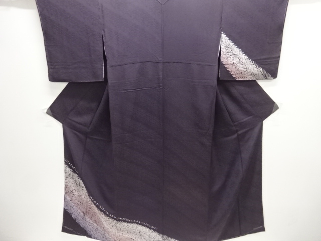 未使用品　仕立て上がり　板締め絞り動物更紗模様訪問着